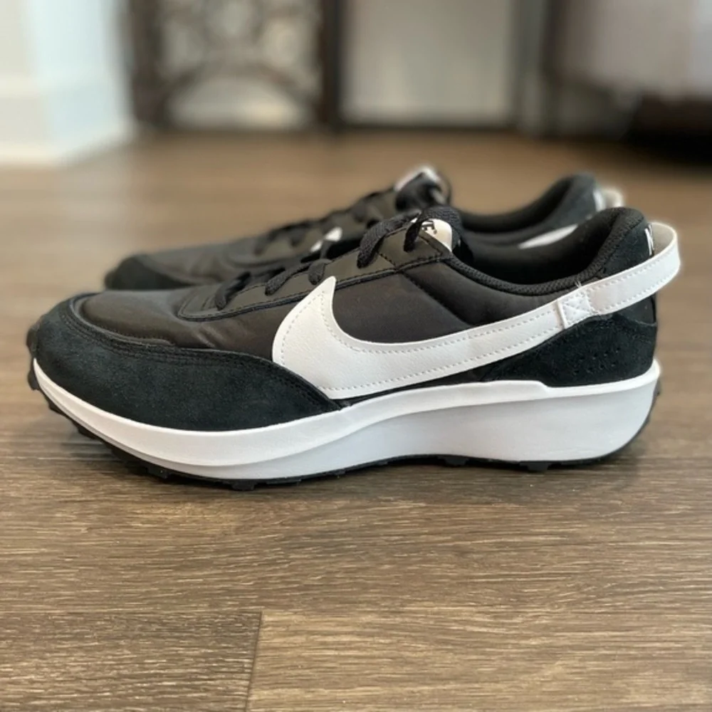 Nike Waffle Debut sz 10